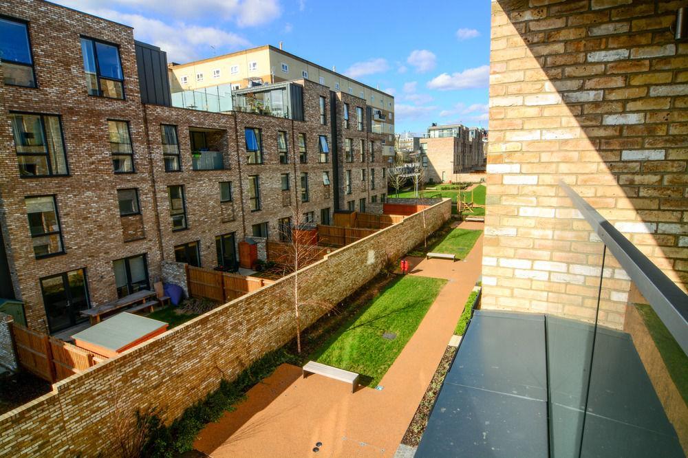 Apartment Wharf - Cambridge Av Лондон Экстерьер фото