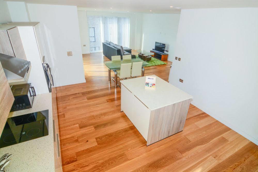 Apartment Wharf - Cambridge Av Лондон Экстерьер фото