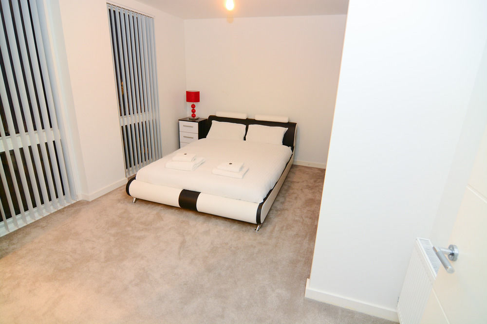 Apartment Wharf - Cambridge Av Лондон Экстерьер фото