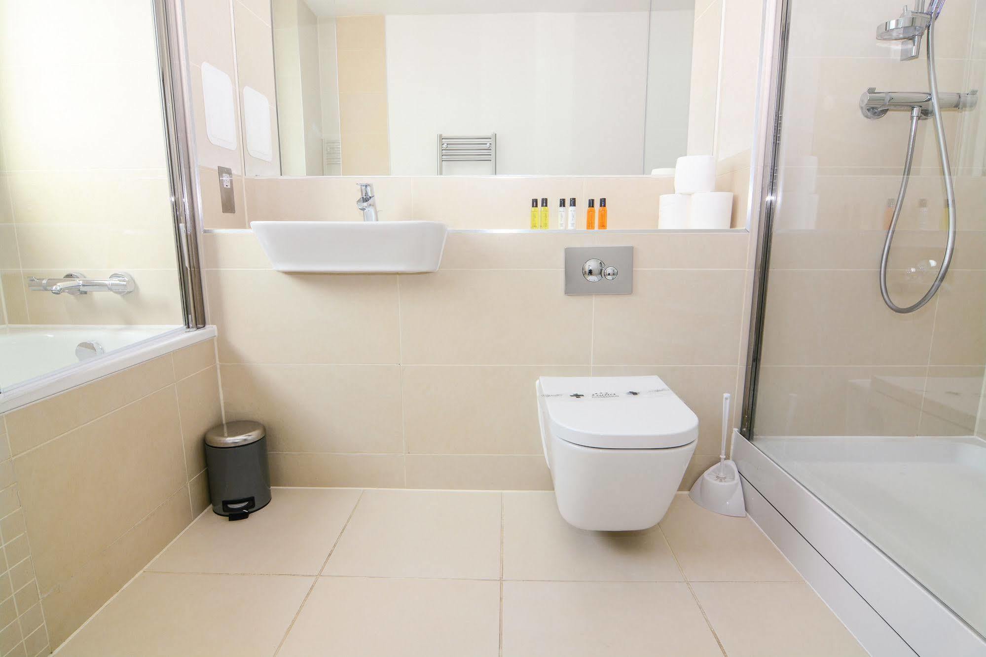 Apartment Wharf - Cambridge Av Лондон Экстерьер фото